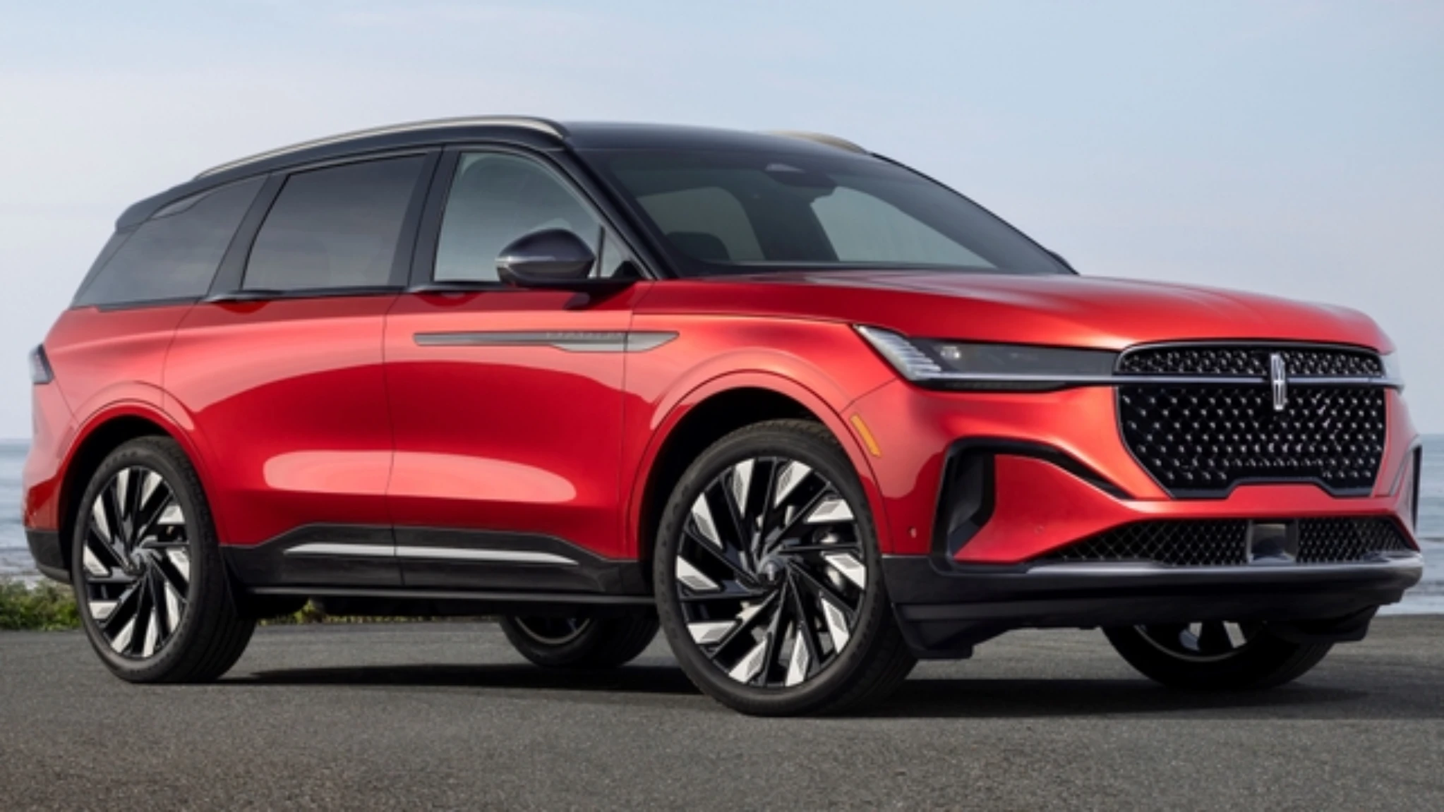 Lincoln Nautilus Hybrid and Explorer Hybrid
