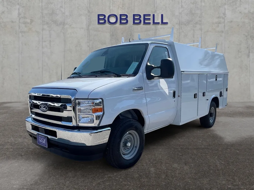 Ford E-350 and E-450 Backup Alarm Connector