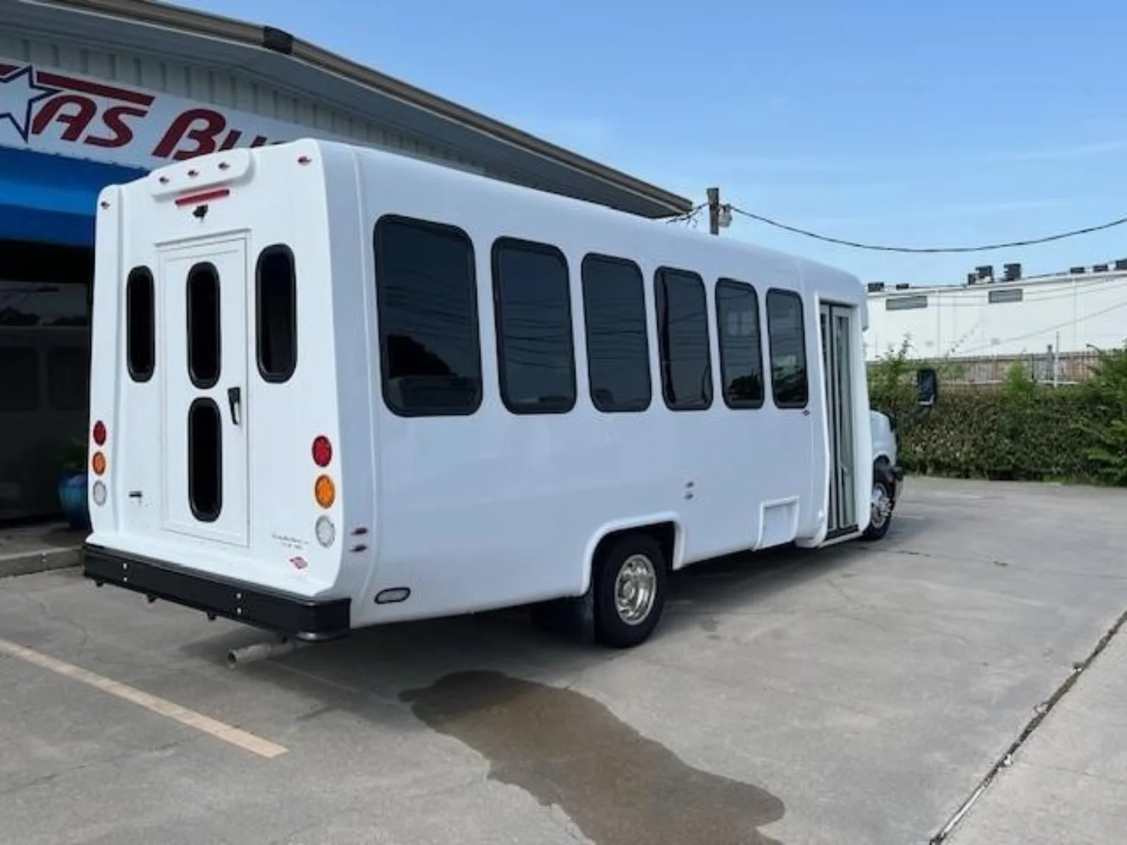 Diamond Coach VIP Motorcoach Wheelchair Retractor